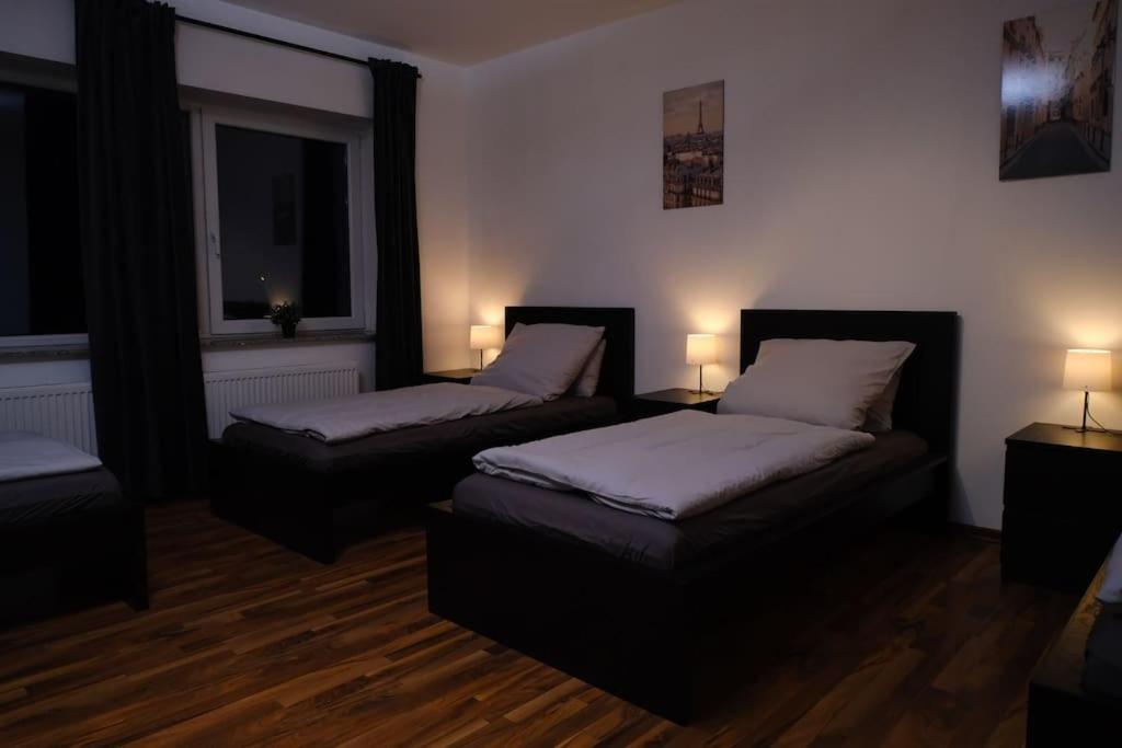Schoene 4-Bettzimmer Wohnung In Целле Экстерьер фото