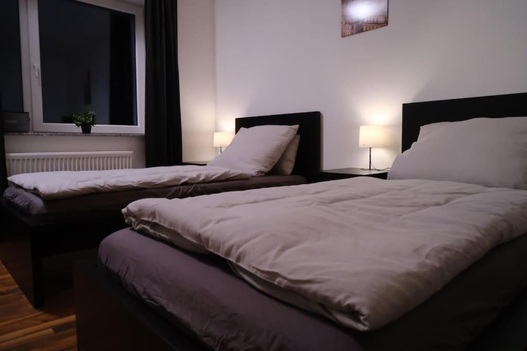 Schoene 4-Bettzimmer Wohnung In Целле Экстерьер фото